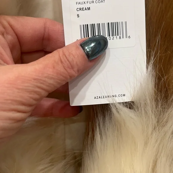 Azalea Wang size small Gorgeous Faux Fur Coat - Picture 9 of 11